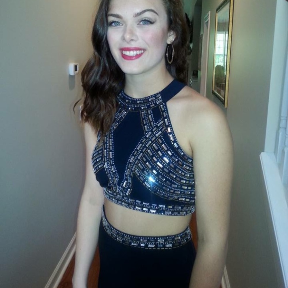 Dark navy 2 piece prom dress! - Picture 4 of 4